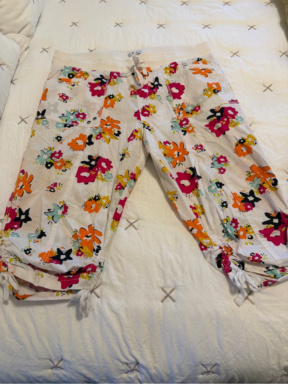 White Floral Cargo Capri Shorts with Drawstring Waist